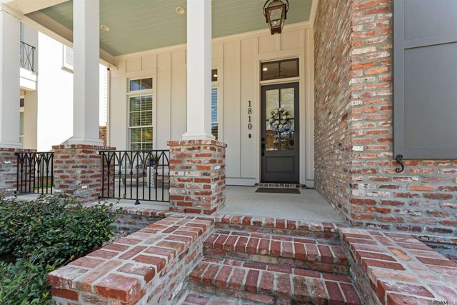 1810 Dauphine St, Baton Rouge, LA 70808