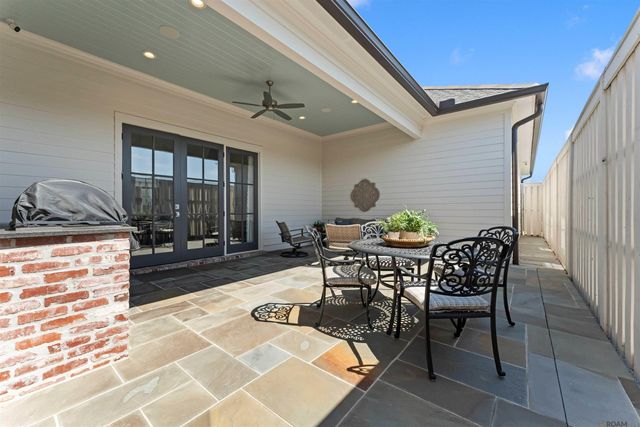 1810 Dauphine St, Baton Rouge, LA 70808