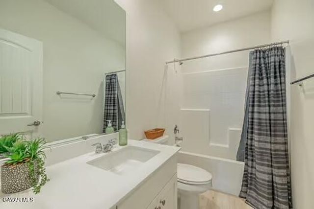 3627 Santa Monica Court, Rosamond, CA 93560