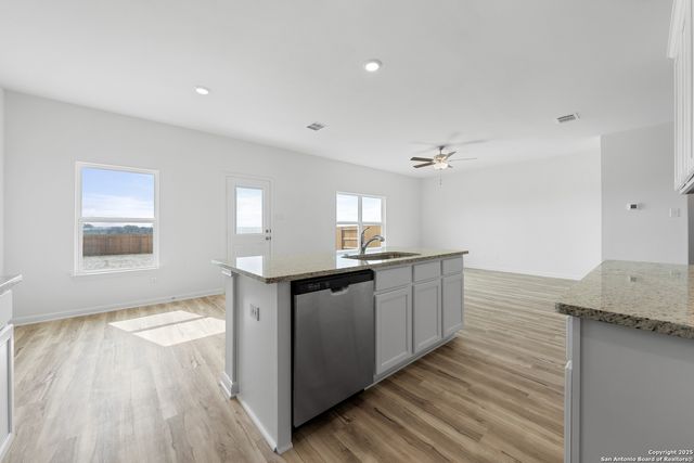 16020 Stratford Cove, Lytle, TX 78052