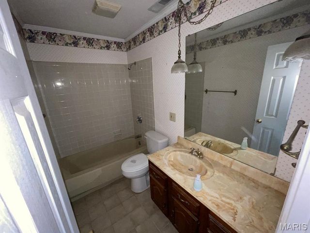 1108 N 39th Street, Belleville, IL 62226