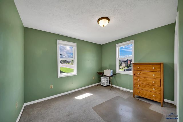 9310 ASTORIA LN, Summerset, SD 57718