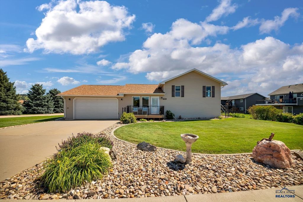 9310 ASTORIA LN, Summerset, SD 57718
