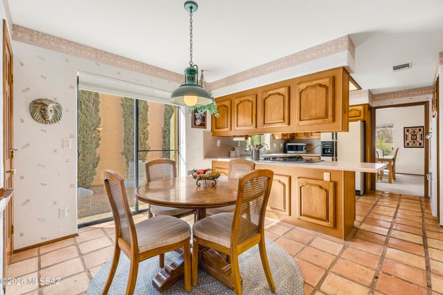 5561 E Sutler Lane, Tucson, AZ 85712