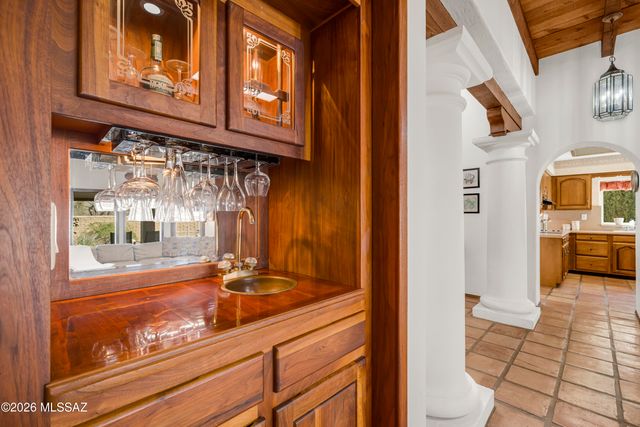 5561 E Sutler Lane, Tucson, AZ 85712