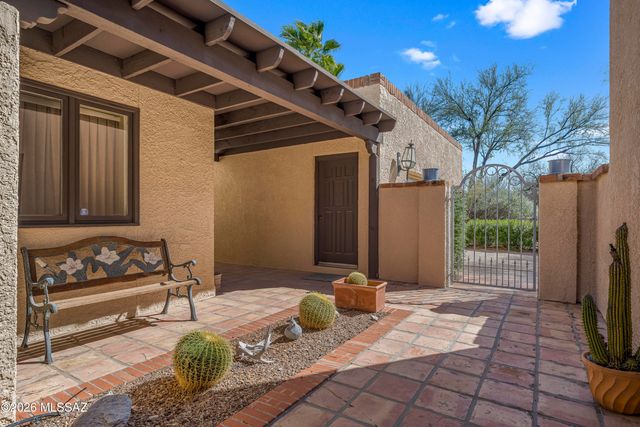 5561 E Sutler Lane, Tucson, AZ 85712