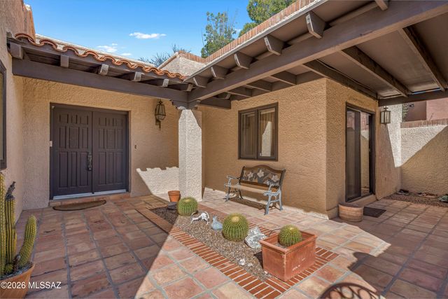 5561 E Sutler Lane, Tucson, AZ 85712