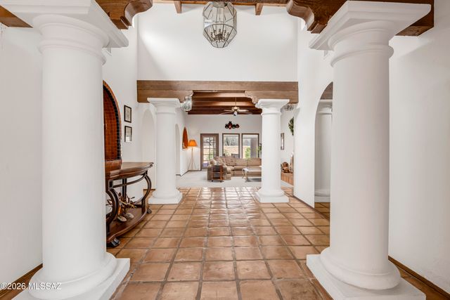 5561 E Sutler Lane, Tucson, AZ 85712