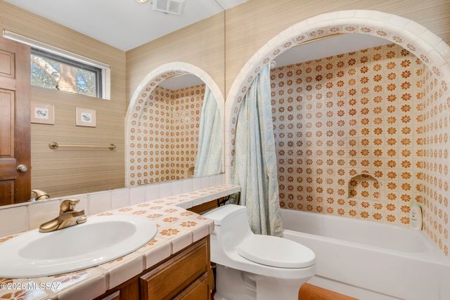 5561 E Sutler Lane, Tucson, AZ 85712