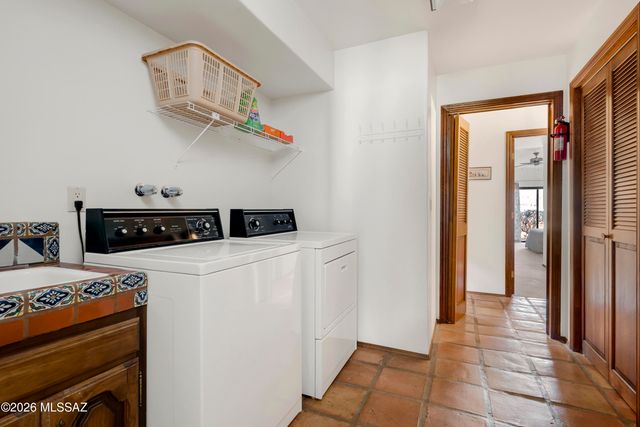 5561 E Sutler Lane, Tucson, AZ 85712