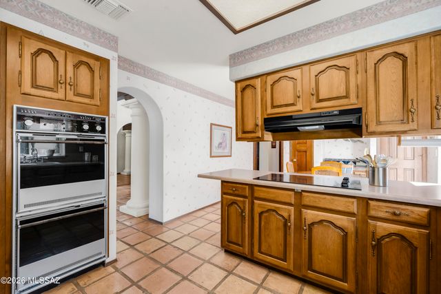 5561 E Sutler Lane, Tucson, AZ 85712