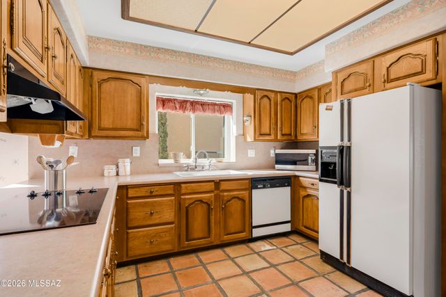 5561 E Sutler Lane, Tucson, AZ 85712