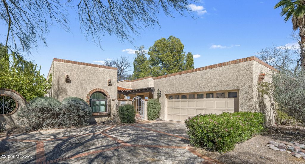 5561 E Sutler Lane, Tucson, AZ 85712