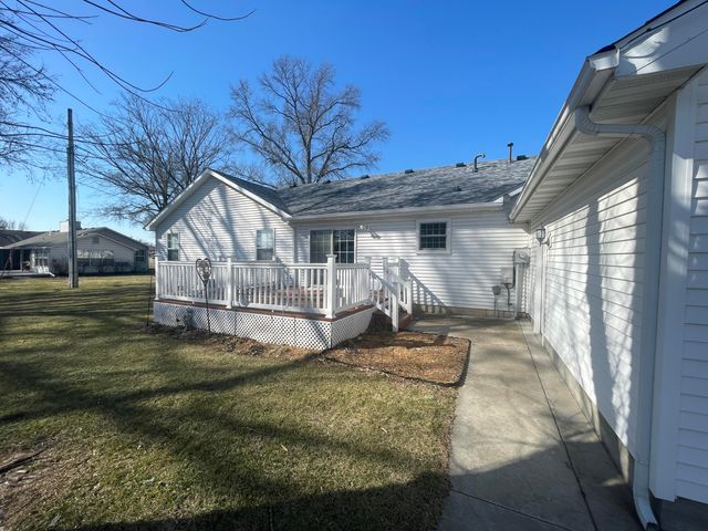 802 S JEFFERSON ST, Centralia, MO 65240