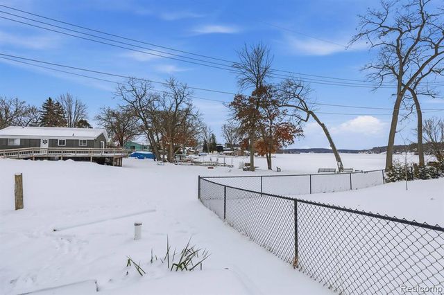 11341 Ember, Davisburg, MI 48350