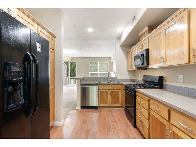 10275 Nw WILSHIRE Ln, Portland, OR 97229