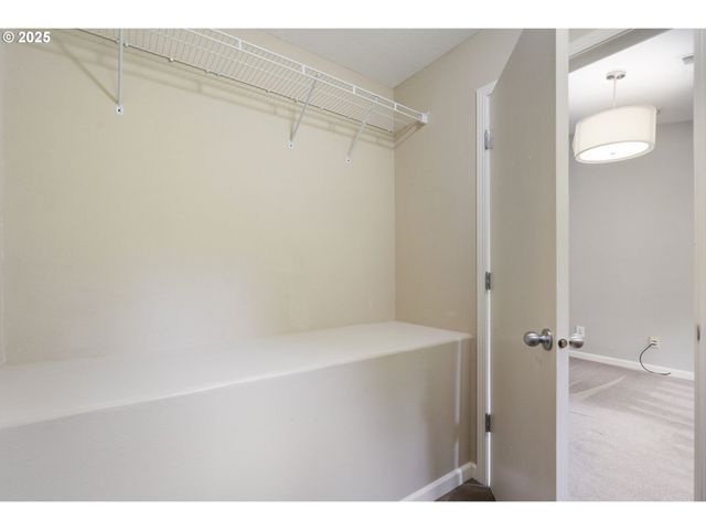 10275 Nw WILSHIRE Ln, Portland, OR 97229