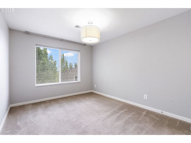 10275 Nw WILSHIRE Ln, Portland, OR 97229