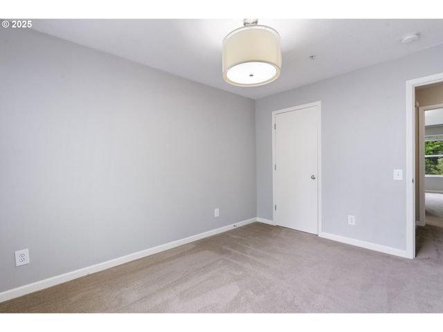 10275 Nw WILSHIRE Ln, Portland, OR 97229