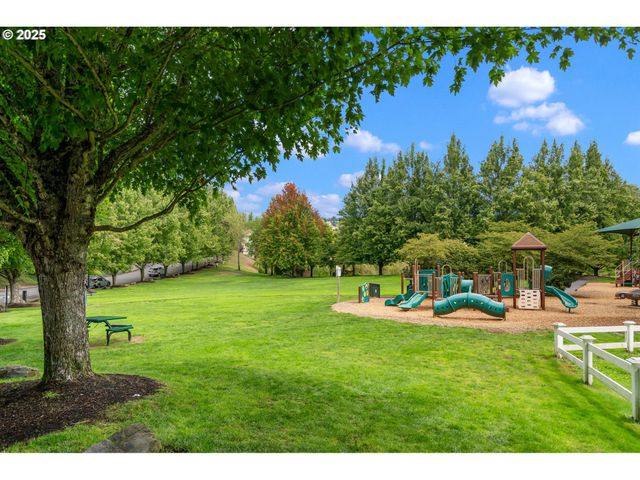 10275 Nw WILSHIRE Ln, Portland, OR 97229