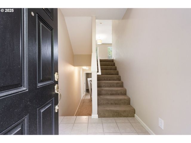 10275 Nw WILSHIRE Ln, Portland, OR 97229