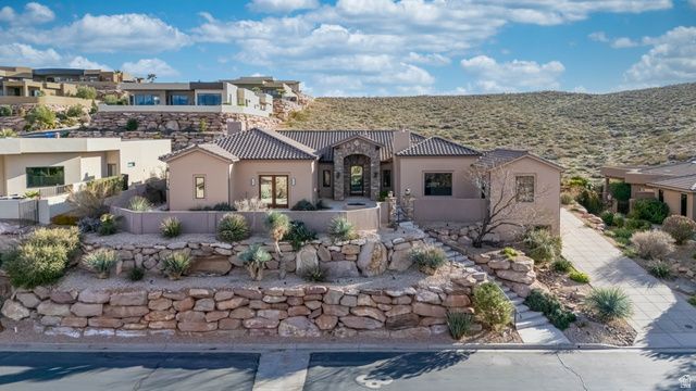 2464 E GRANITE WAY, St. George, UT 84790