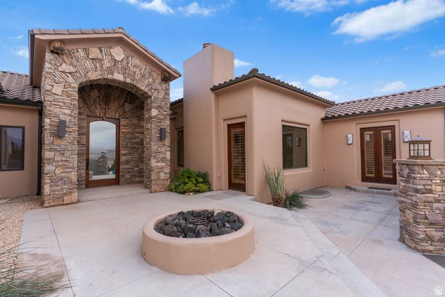 2464 E GRANITE WAY, St. George, UT 84790