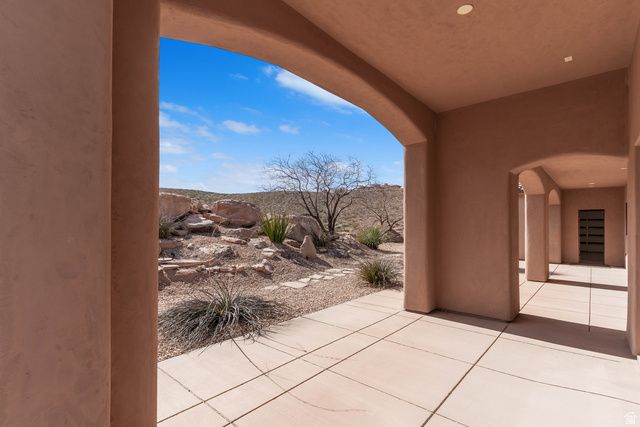 2464 E GRANITE WAY, St. George, UT 84790