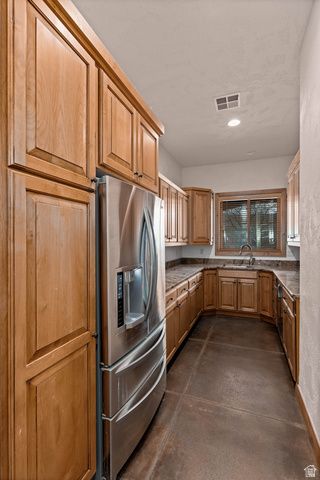 2464 E GRANITE WAY, St. George, UT 84790