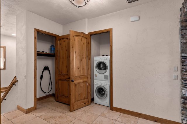 2464 E GRANITE WAY, St. George, UT 84790