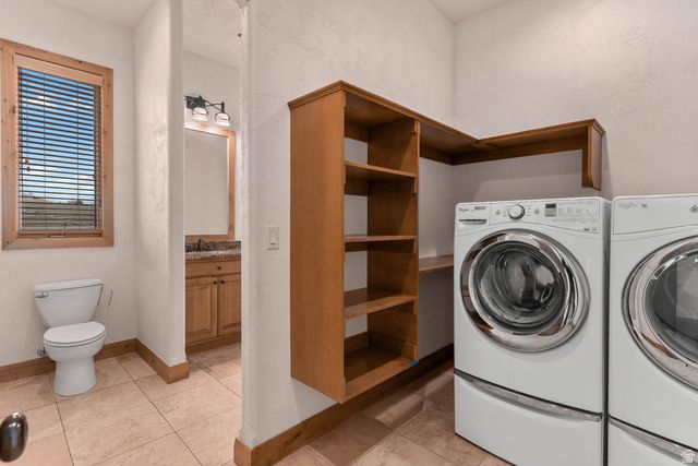 2464 E GRANITE WAY, St. George, UT 84790