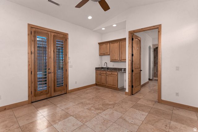 2464 E GRANITE WAY, St. George, UT 84790