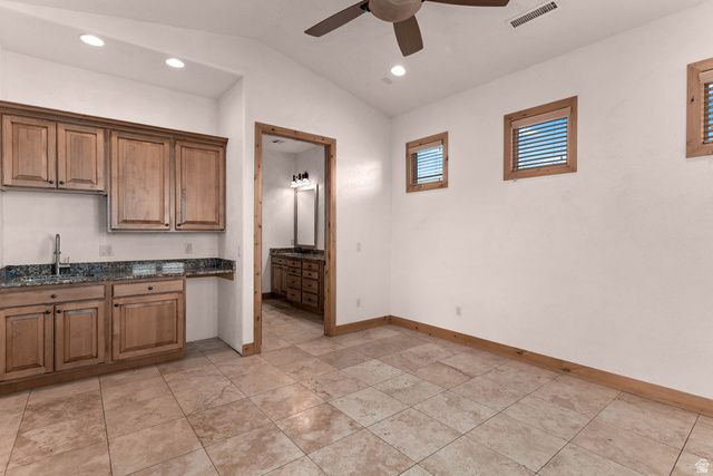 2464 E GRANITE WAY, St. George, UT 84790