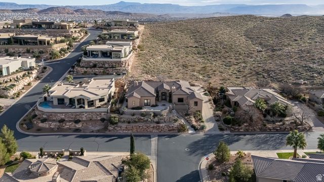 2464 E GRANITE WAY, St. George, UT 84790