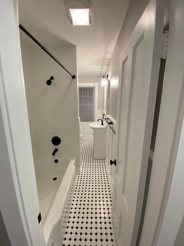 91 Main 2W, Easton, MA 02356