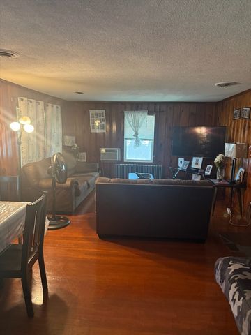 95 Augustine St, Brockton, MA 02301