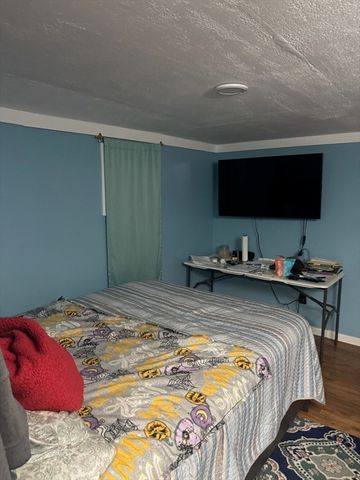 95 Augustine St, Brockton, MA 02301