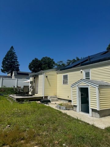 95 Augustine St, Brockton, MA 02301