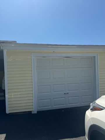 95 Augustine St, Brockton, MA 02301