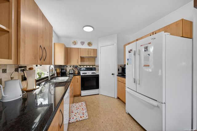 1202 Silverway, San Antonio, TX 78251