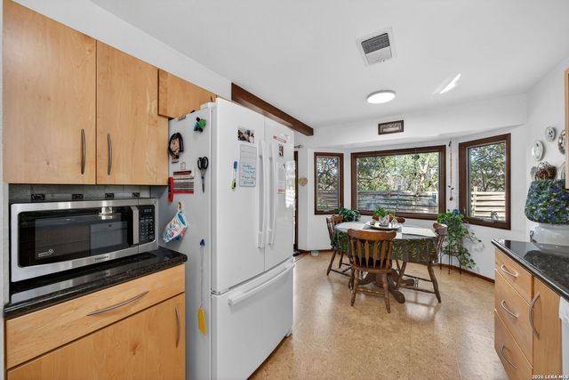 1202 Silverway, San Antonio, TX 78251