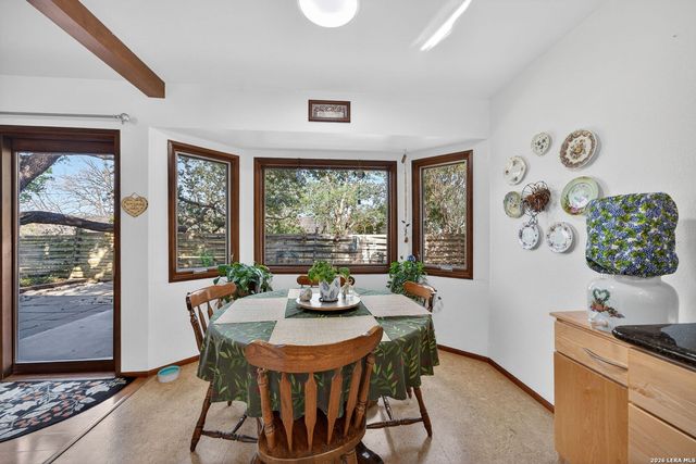 1202 Silverway, San Antonio, TX 78251