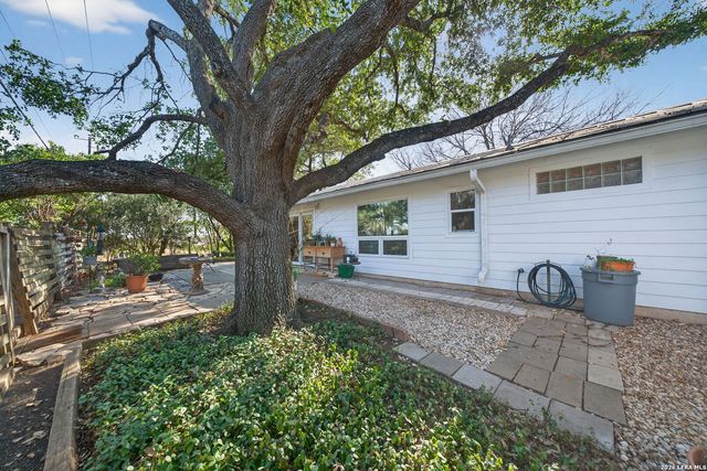 1202 Silverway, San Antonio, TX 78251