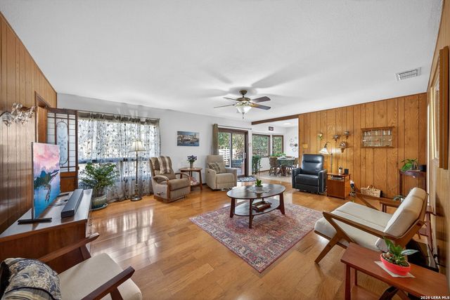 1202 Silverway, San Antonio, TX 78251