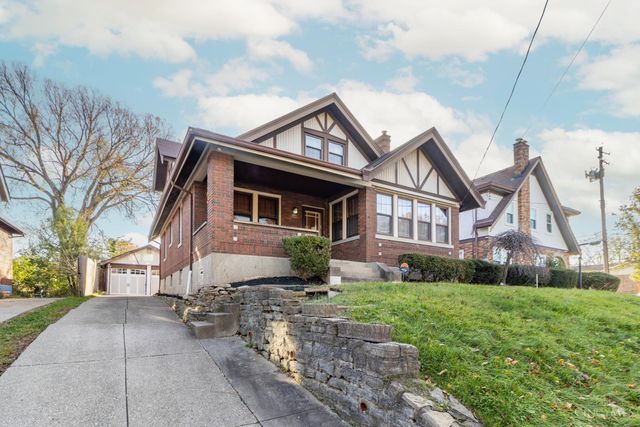 2906 Woodrow Avenue, Cincinnati, OH 45211