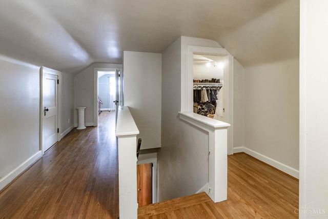 2906 Woodrow Avenue, Cincinnati, OH 45211