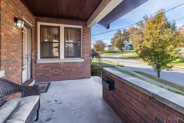 2906 Woodrow Avenue, Cincinnati, OH 45211