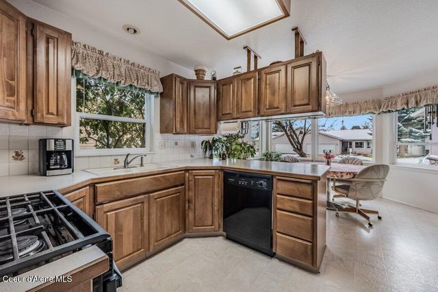 1485 W Woodlawn DR, Hayden, ID 83835