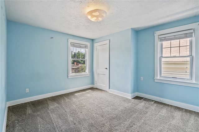 1129 Woodbourne Ave, Brookline, PA 15226