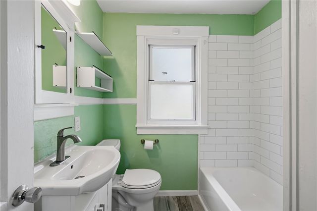 1129 Woodbourne Ave, Brookline, PA 15226